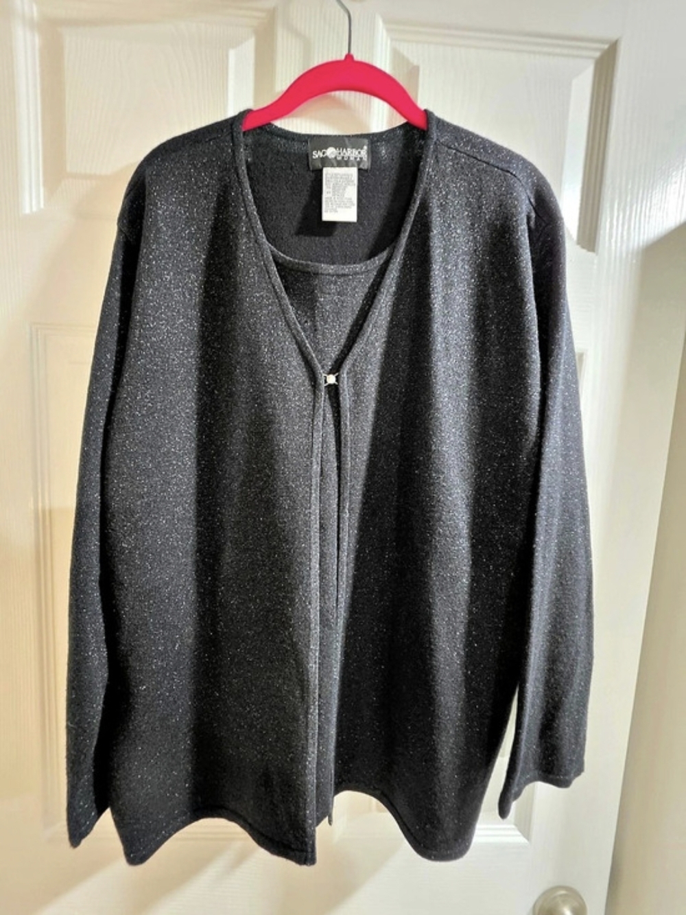 Like New-Sag Harbor Woman 2X Black Metallic 2-Piece Sweater Set